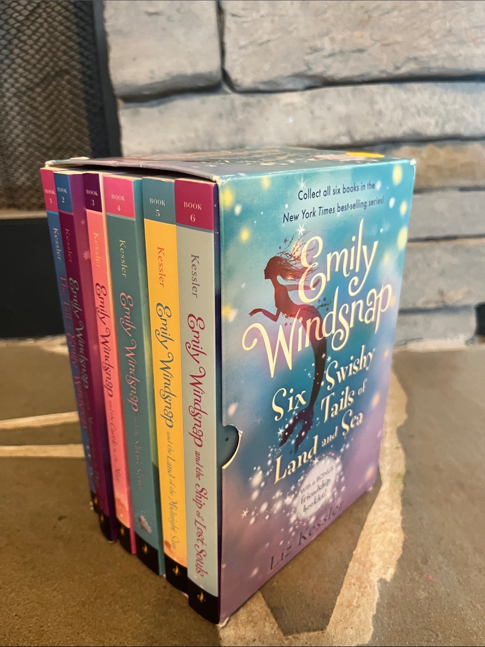 Emily Windsnap Six-Book Boxed Set - Swishy Tails of Land and Sea
